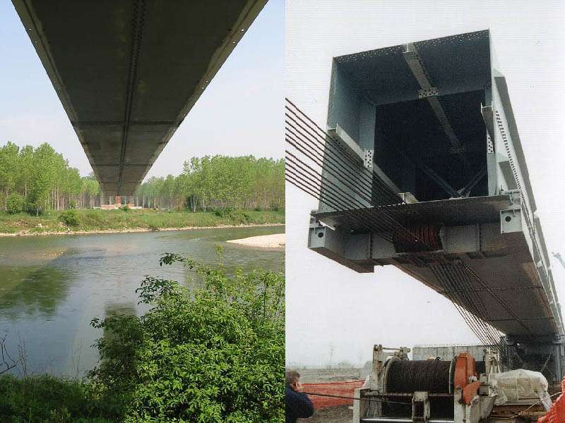 Ponte strallato sul fiume Adda - S.S. n.591 (LO) - Impalcato strallato con luce massima di 252 m e sviluppo 400 m - opera in costruzione