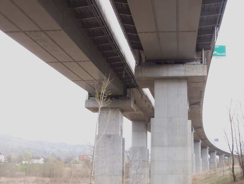 Viadotto Ponte nelle Alpi - A27 (BL) - Impalcato in piastra ortotropa con luce tipica di 120 m e sviluppo 300 m - opera realizzata